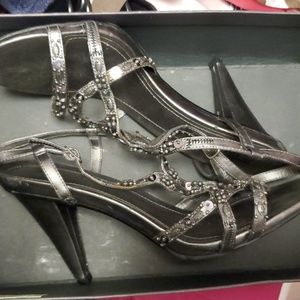 Kenneth Cole Reaction Heels